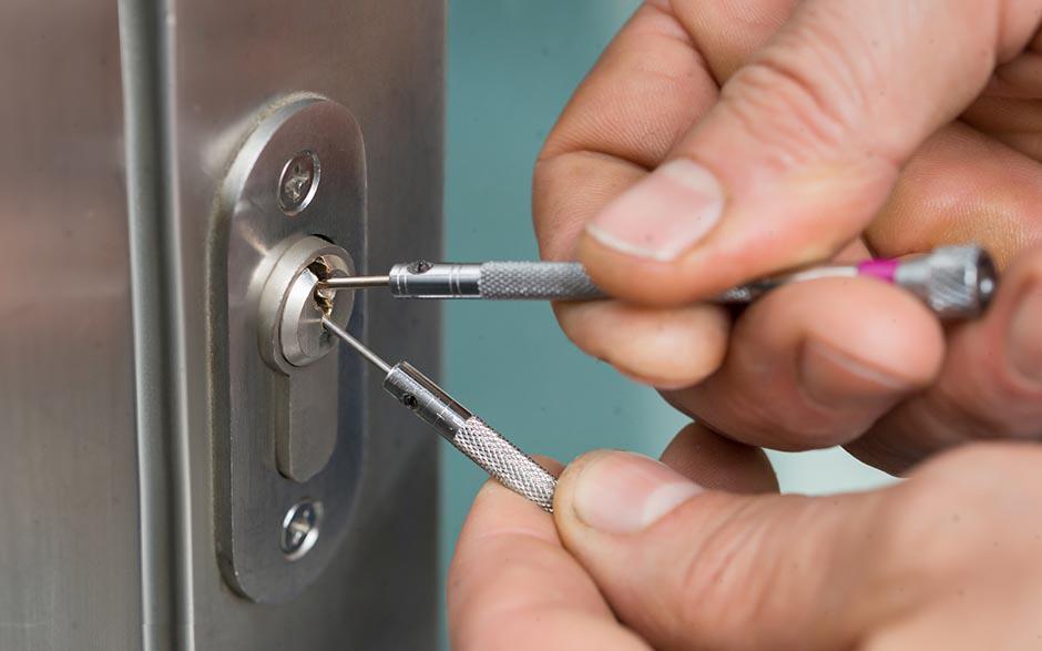  ouvrir une porte fermée à clé Eaubonne