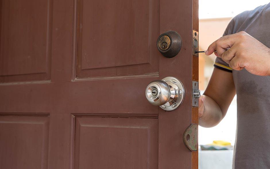  ouvrir une porte fermée à clé Eaubonne