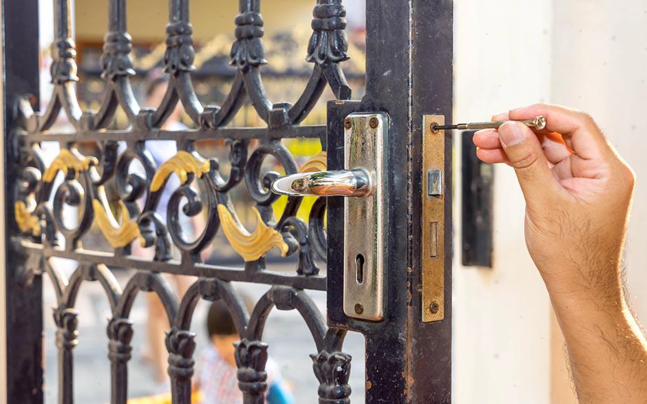  ouvrir une porte fermée à clé Eaubonne